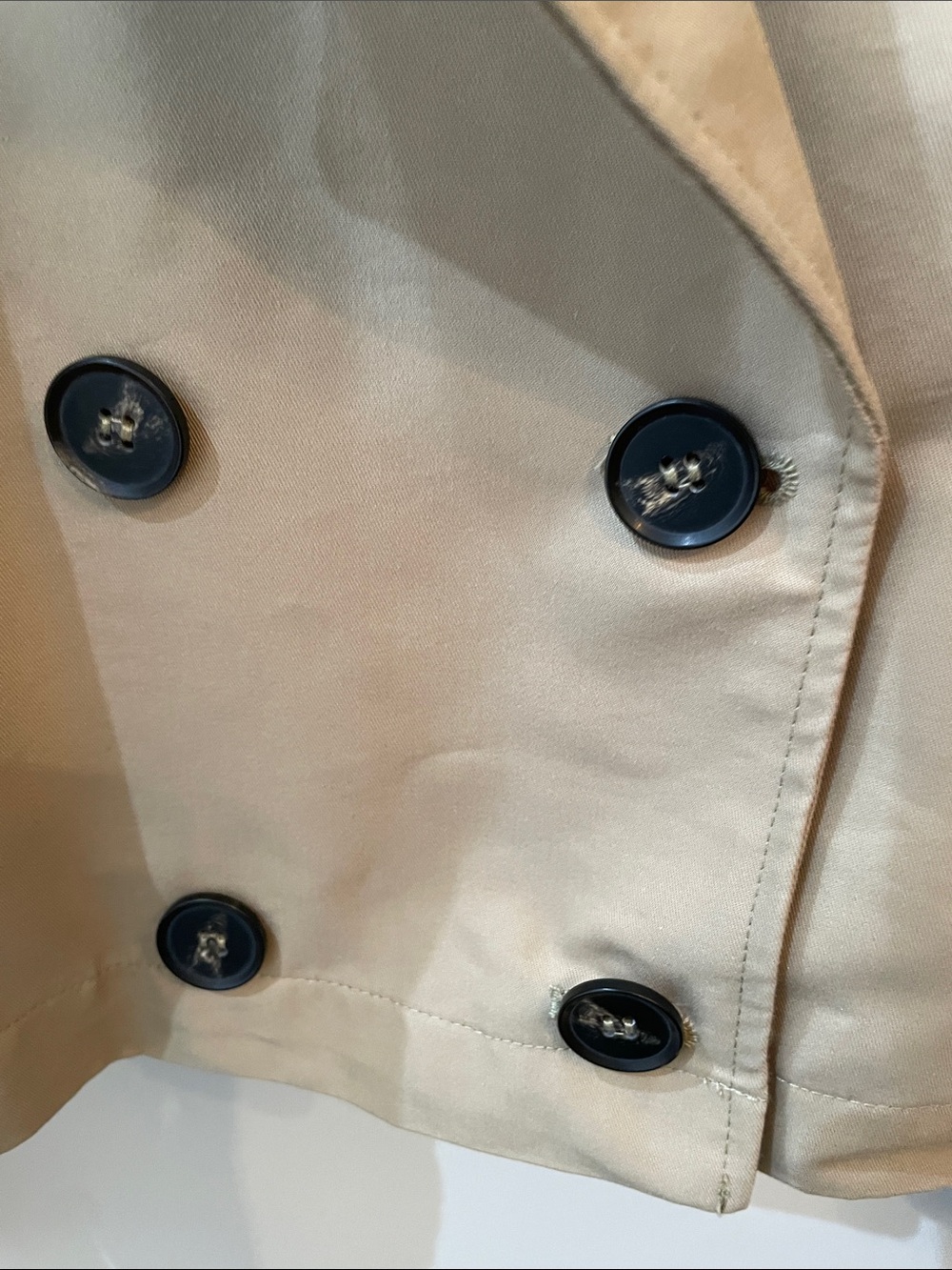 ZARA Cropped Trench Coat in Beige - Picture 9 of 16